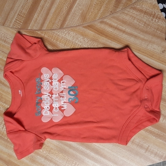Carter's Girl's Bodysuit Size 3 6 Months - Picture 1 of 6
